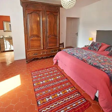 La Grande Maison De Bed & Breakfast Nans-les-Pins