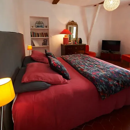 La Grande Maison De Bed & Breakfast *
